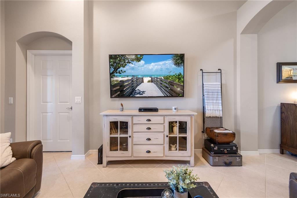 REFLECTION LAKES - Residential