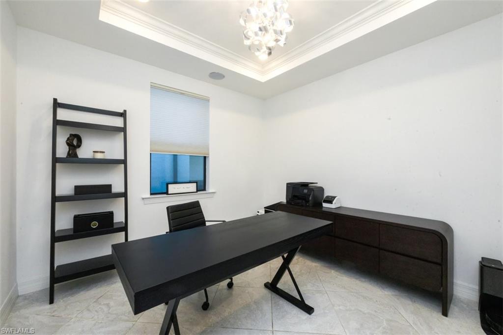 AVERY SQUARE - Residential