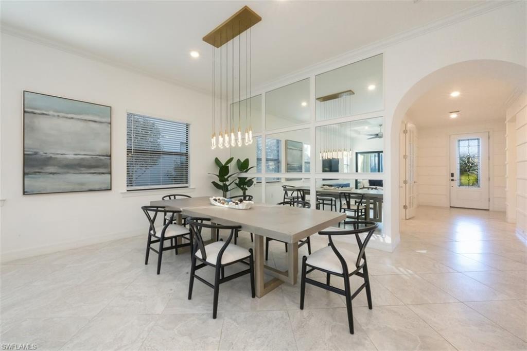 AVERY SQUARE - Residential