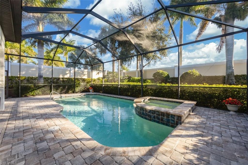 AVERY SQUARE - Residential