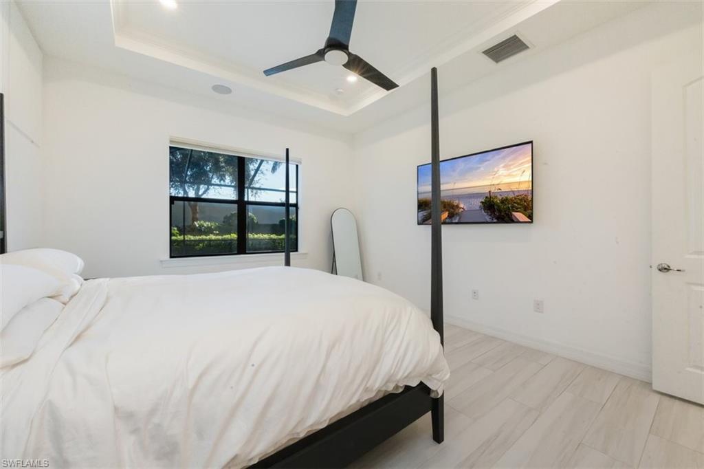 AVERY SQUARE - Residential