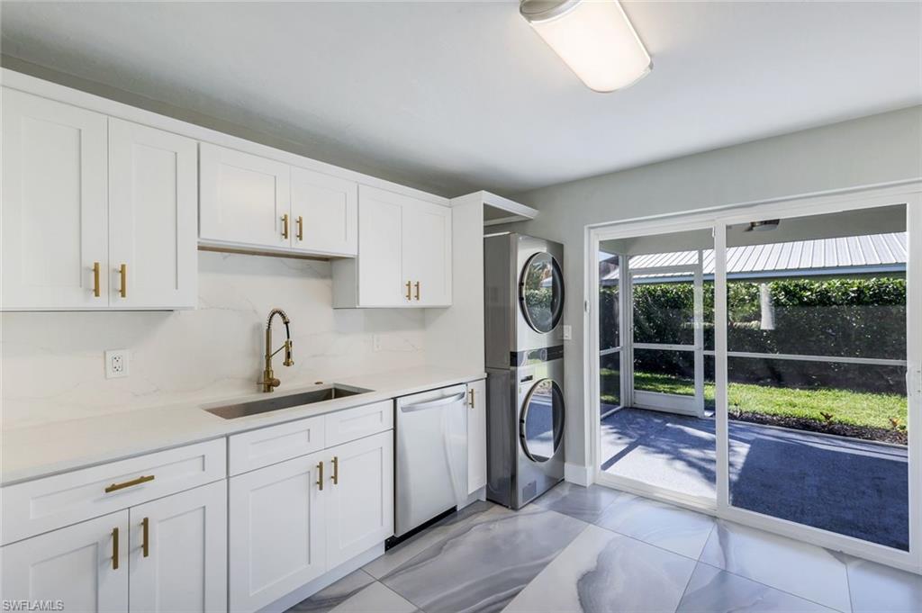 IMPERIAL SHORES - Residential