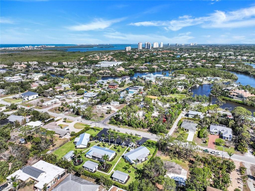 IMPERIAL SHORES - Residential