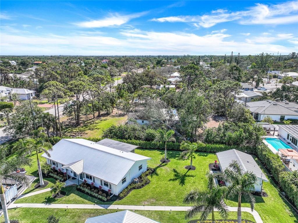 IMPERIAL SHORES - Residential