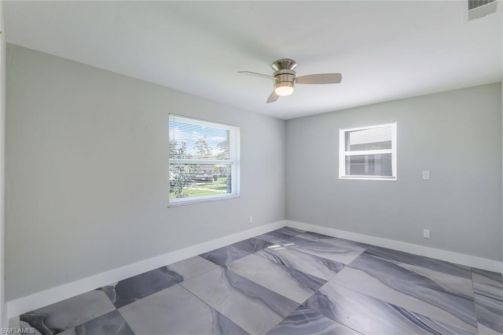 IMPERIAL SHORES - Residential