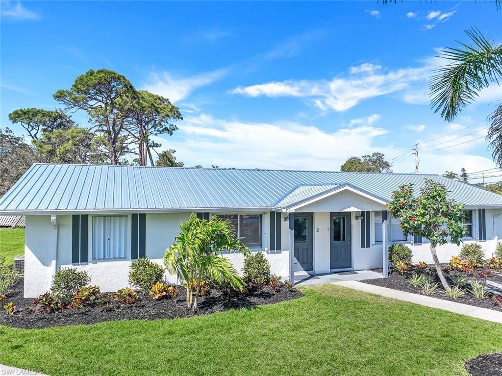 IMPERIAL SHORES - Residential