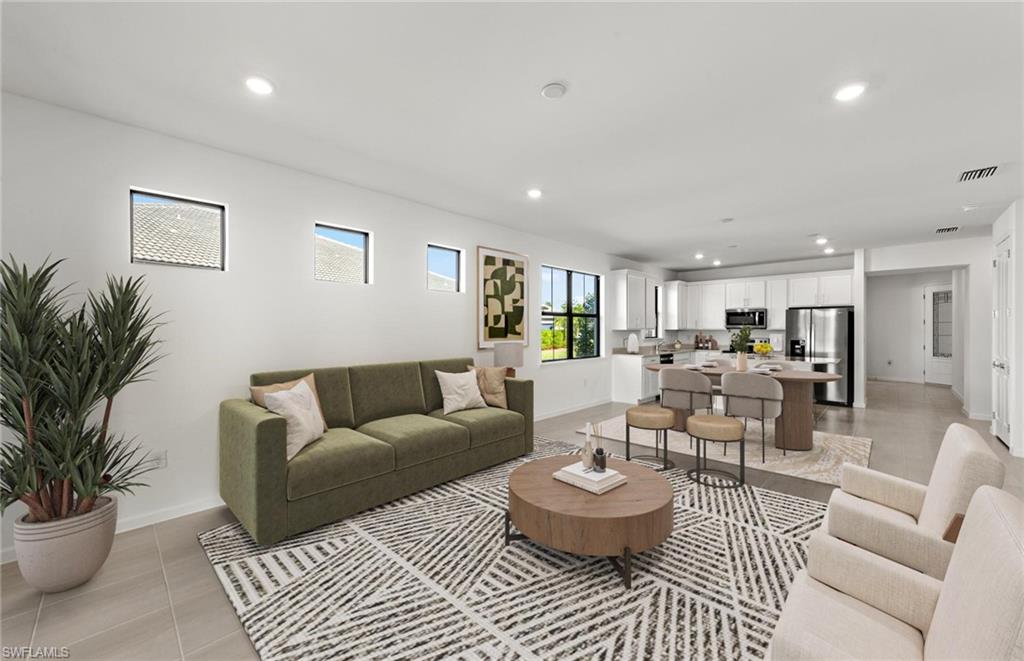 COUNTRY CLUB - Residential