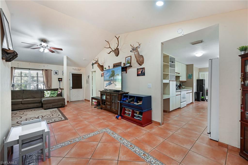 GOLDEN GATE ESTATES - Residential