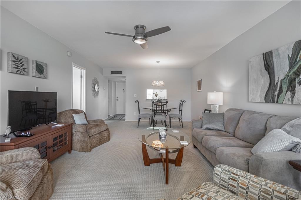 SEVEN LAKES - Residential