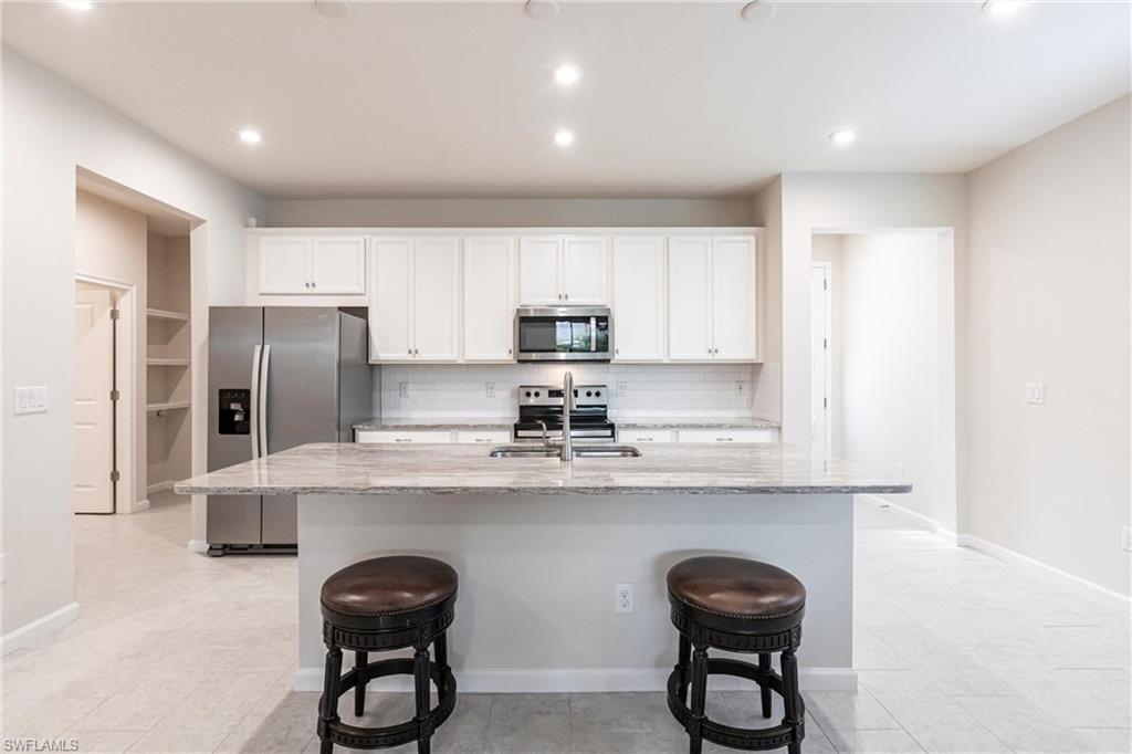 BONAVIE COVE - Residential