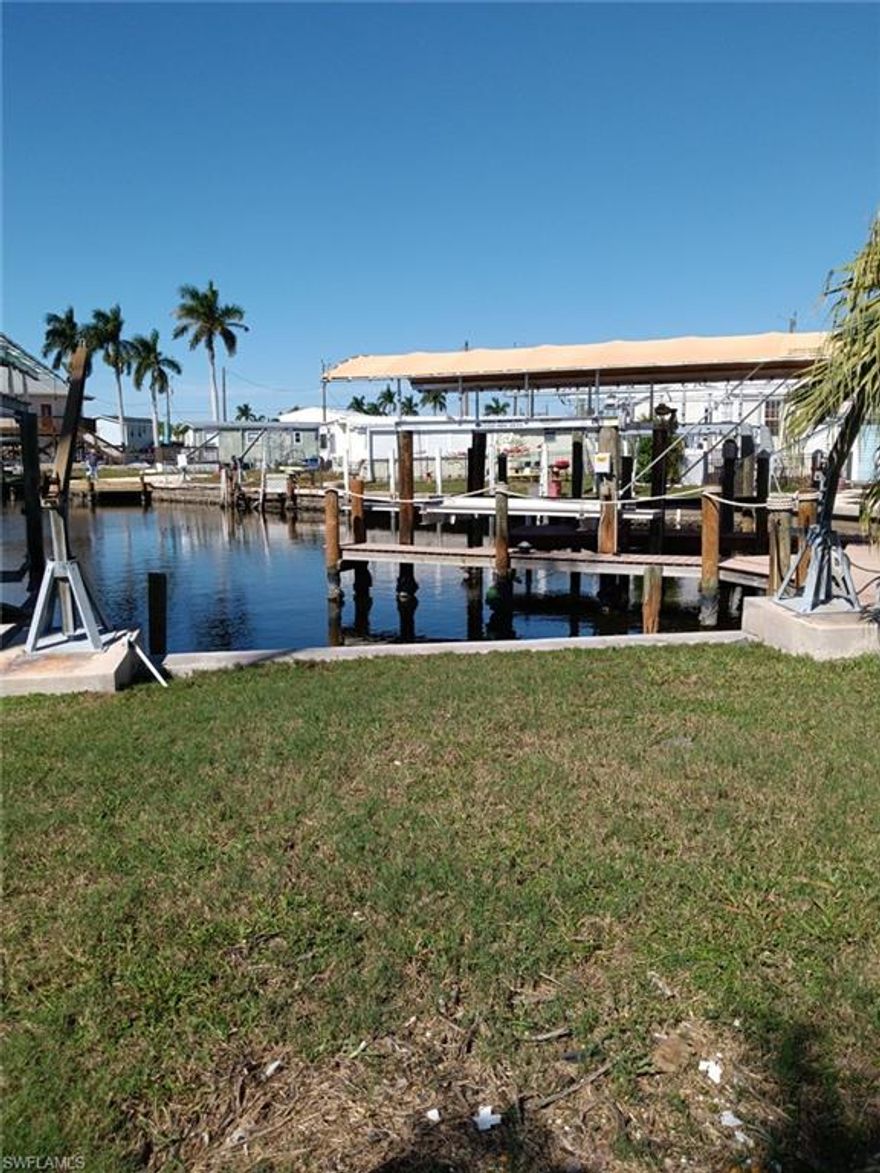 Priced to sell! Direct Gulf access mobil/manufactured housing lot with 25 ft. of seawall to put in your new dock/boat lift. Great location at the very bottom of the island.