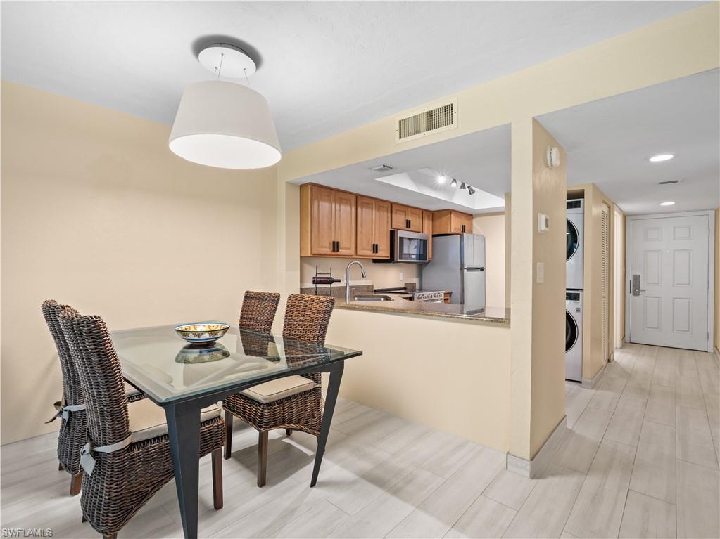 PARK SHORE RESORT - Residential