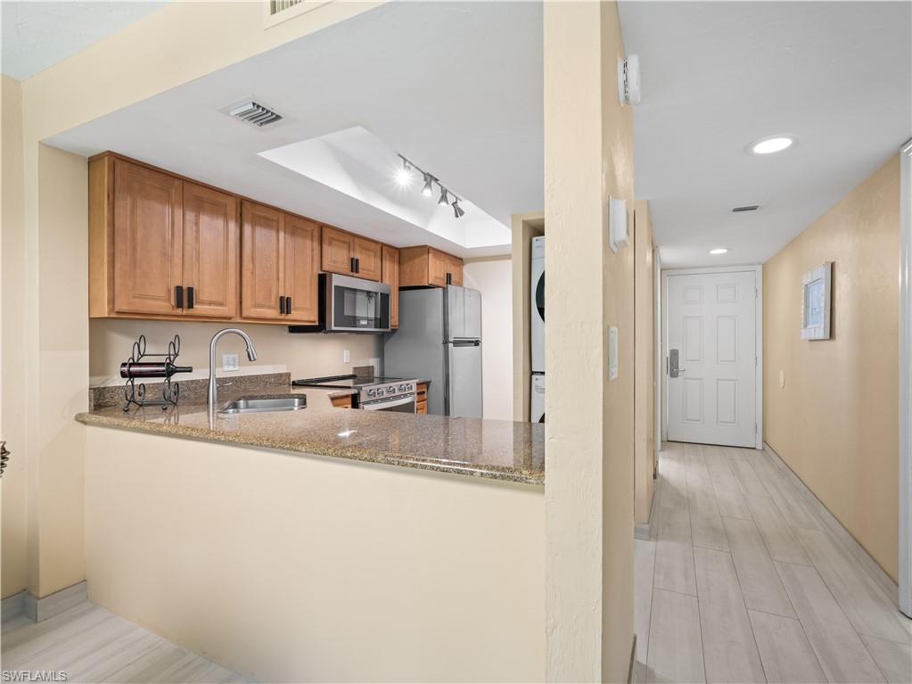 PARK SHORE RESORT - Residential