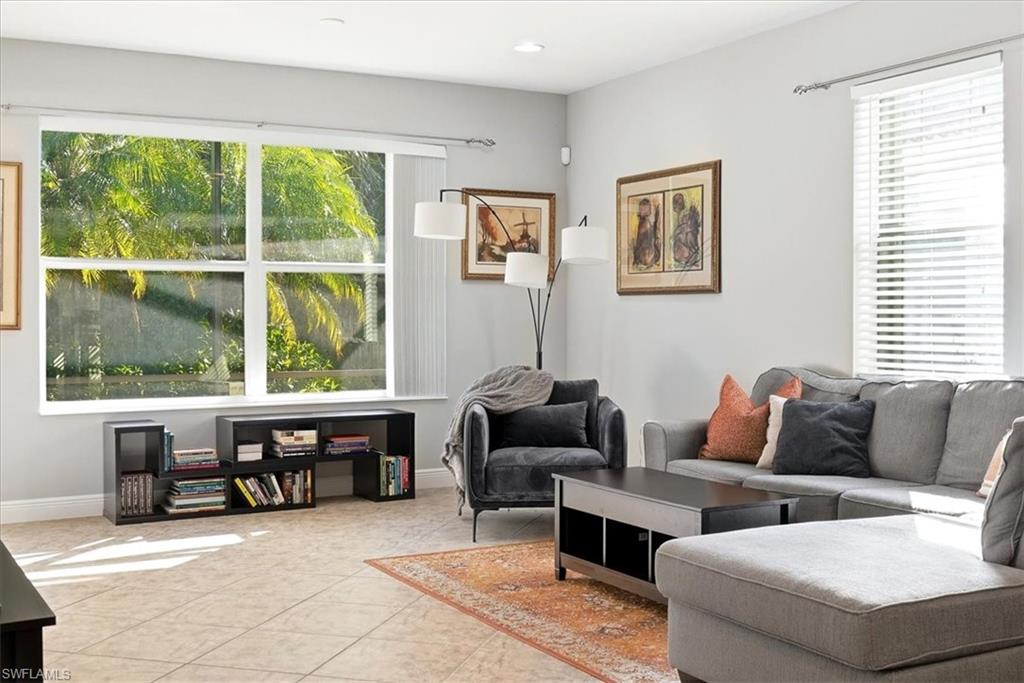 MANCHESTER SQUARE - Residential