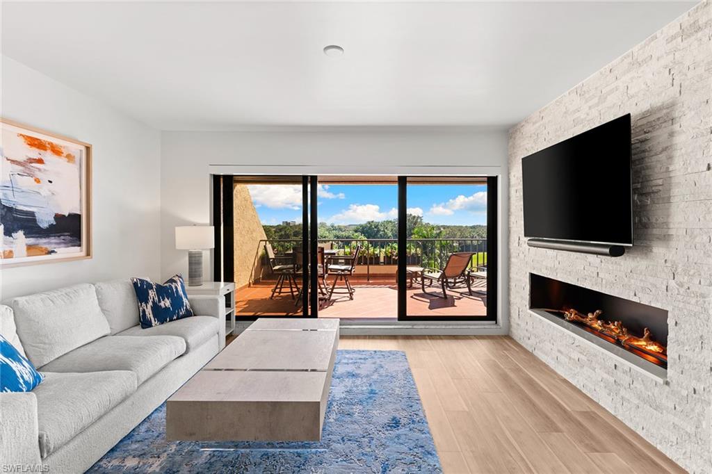 HYDE PARK - Residential