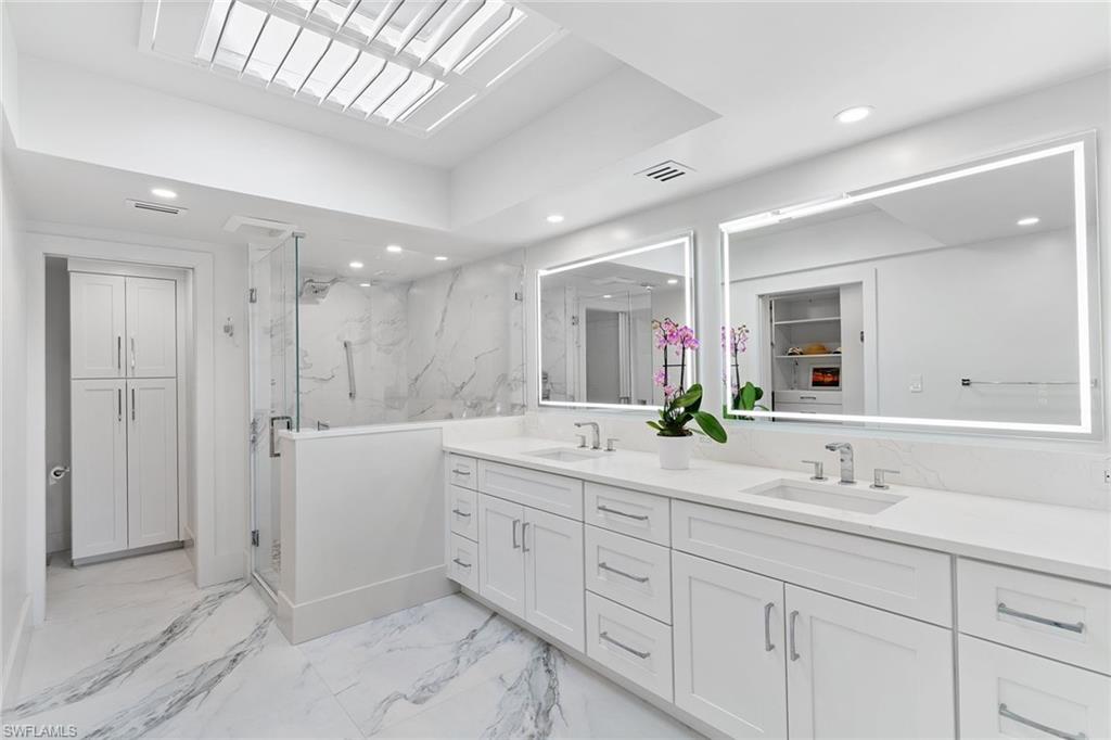 HYDE PARK - Residential