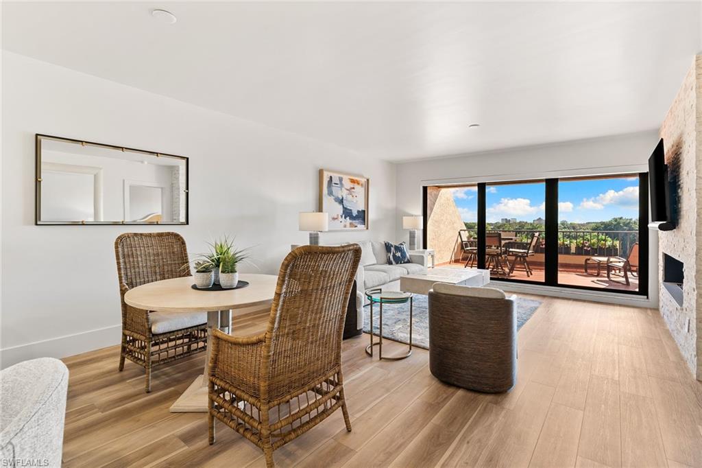 HYDE PARK - Residential