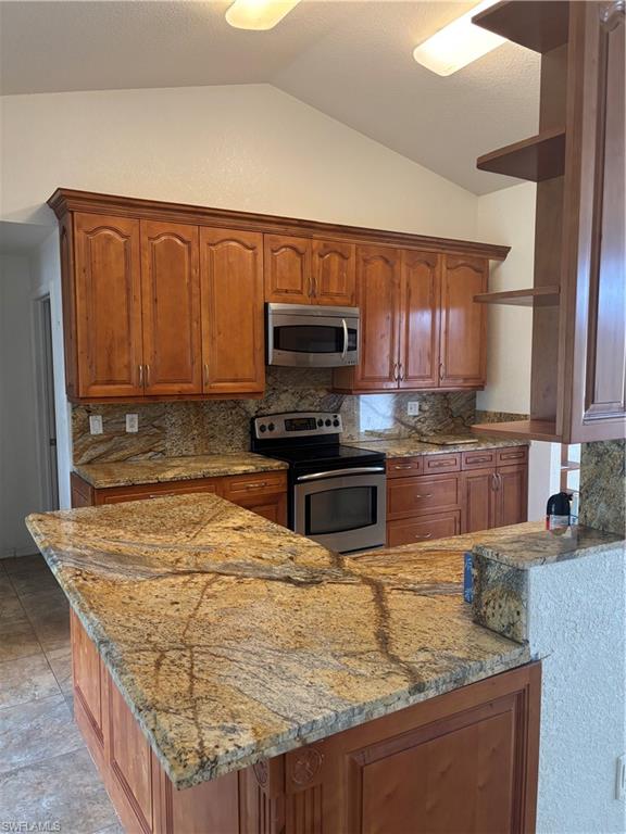 COUNTRY CLUB ESTATES - Residential