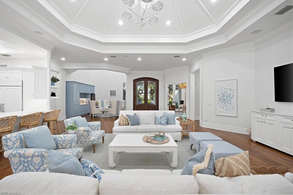 MOORINGS - Residential