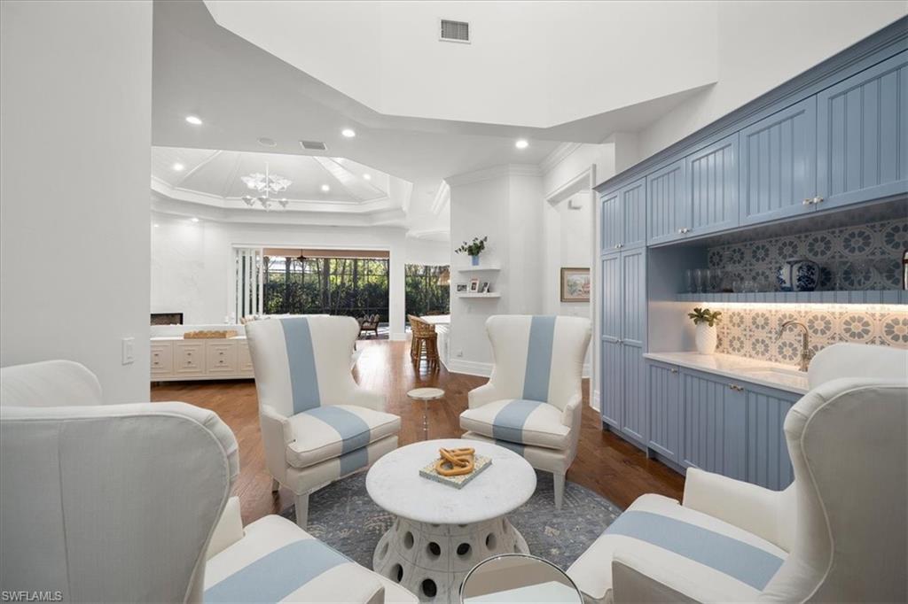 MOORINGS - Residential