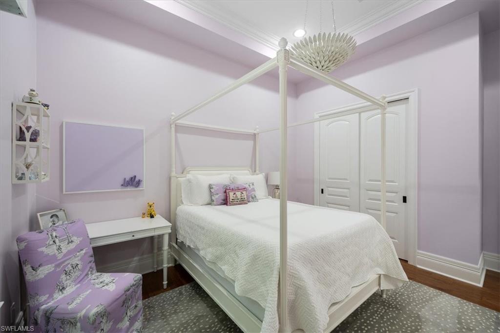 MOORINGS - Residential