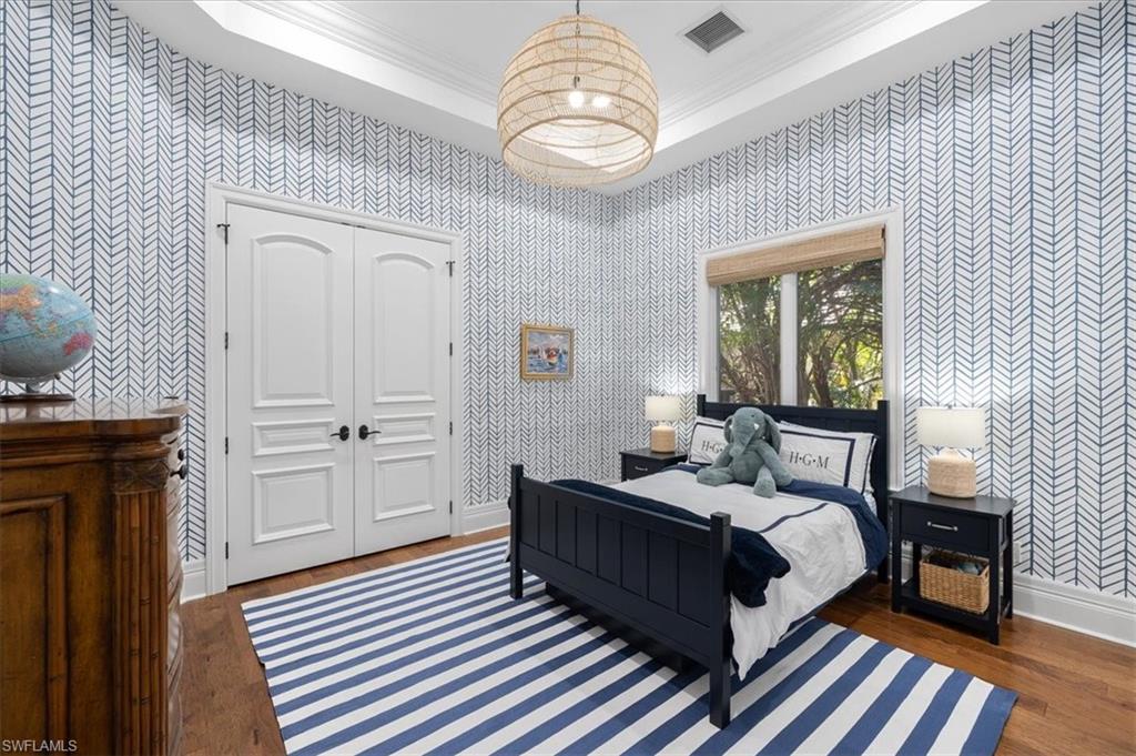 MOORINGS - Residential