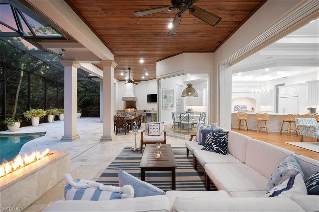 MOORINGS - Residential