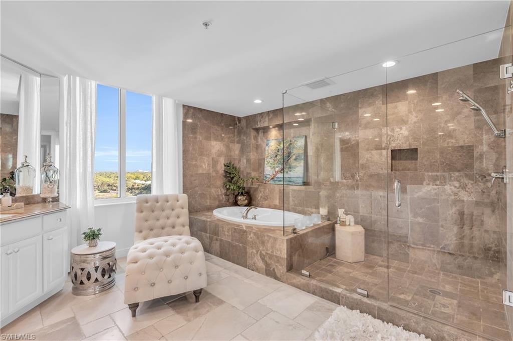 GRANDE GENEVA - Residential