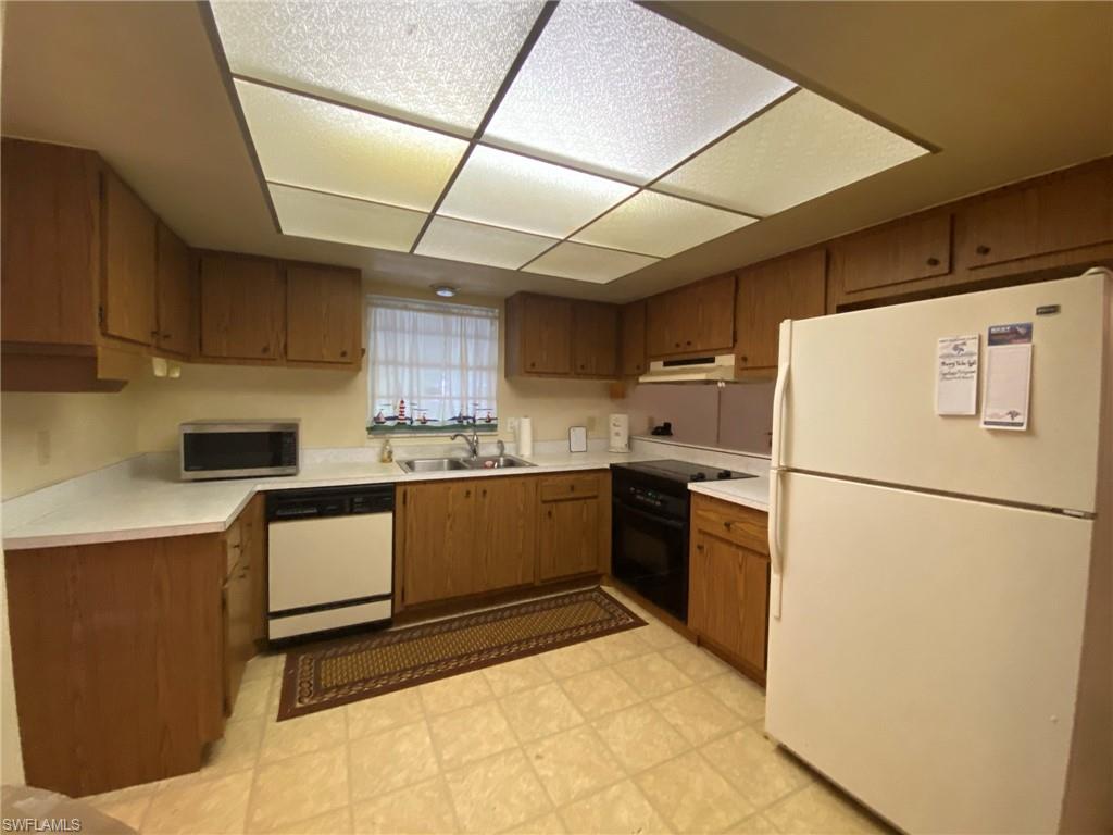 CYPRESS LAKE COUNTRY CLUB - Residential