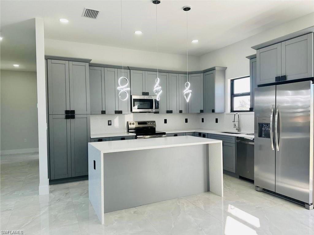 LEHIGH ACRES - Residential