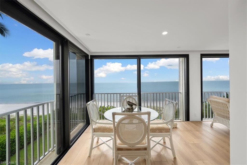 WHITEHALL - Residential