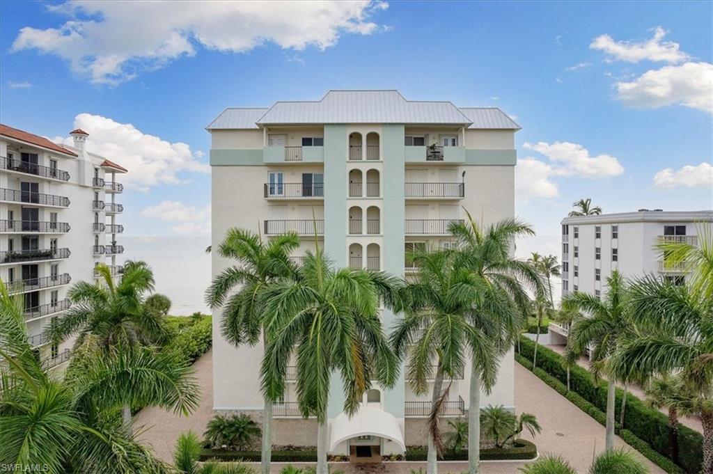 WHITEHALL - Residential