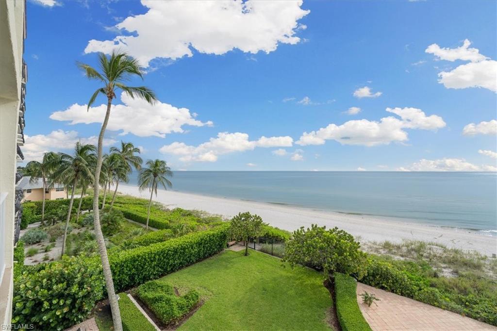 WHITEHALL - Residential