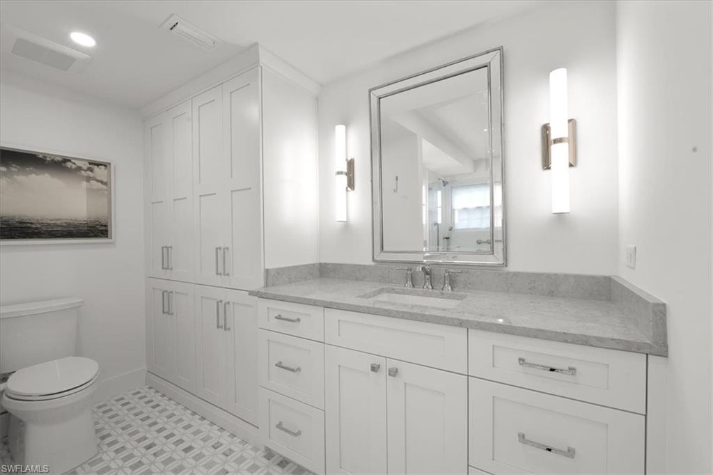 WHITEHALL - Residential