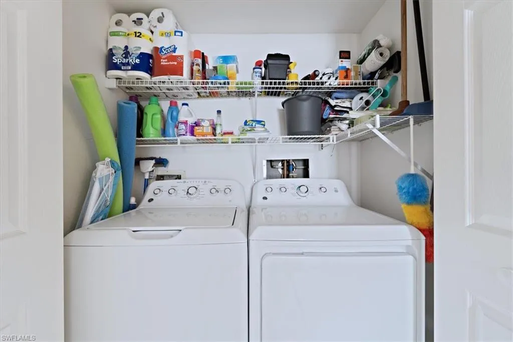 Naples, Florida 34110, United States, 2 Bedrooms Bedrooms, ,2 BathroomsBathrooms,Residential,Active,37929