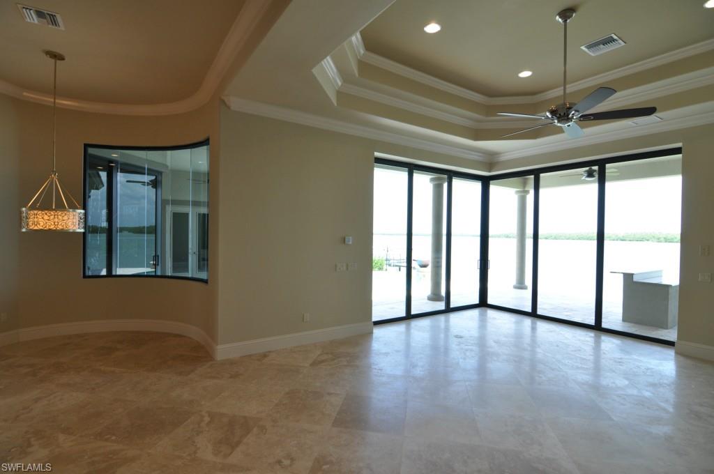 MARCO BEACH - Residential