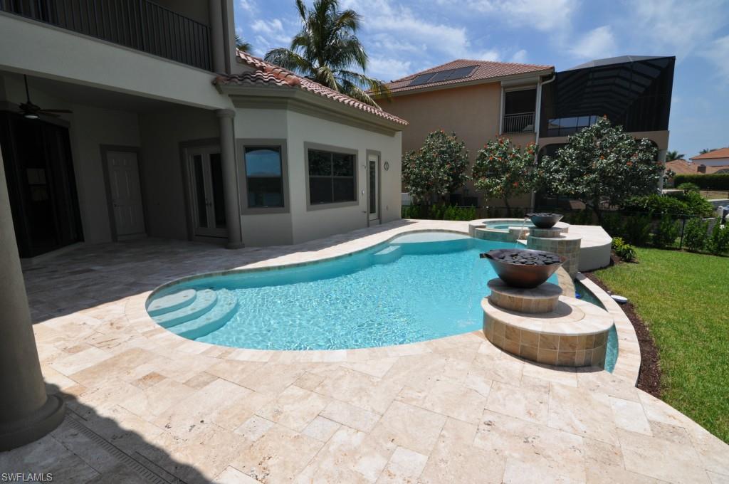 MARCO BEACH - Residential