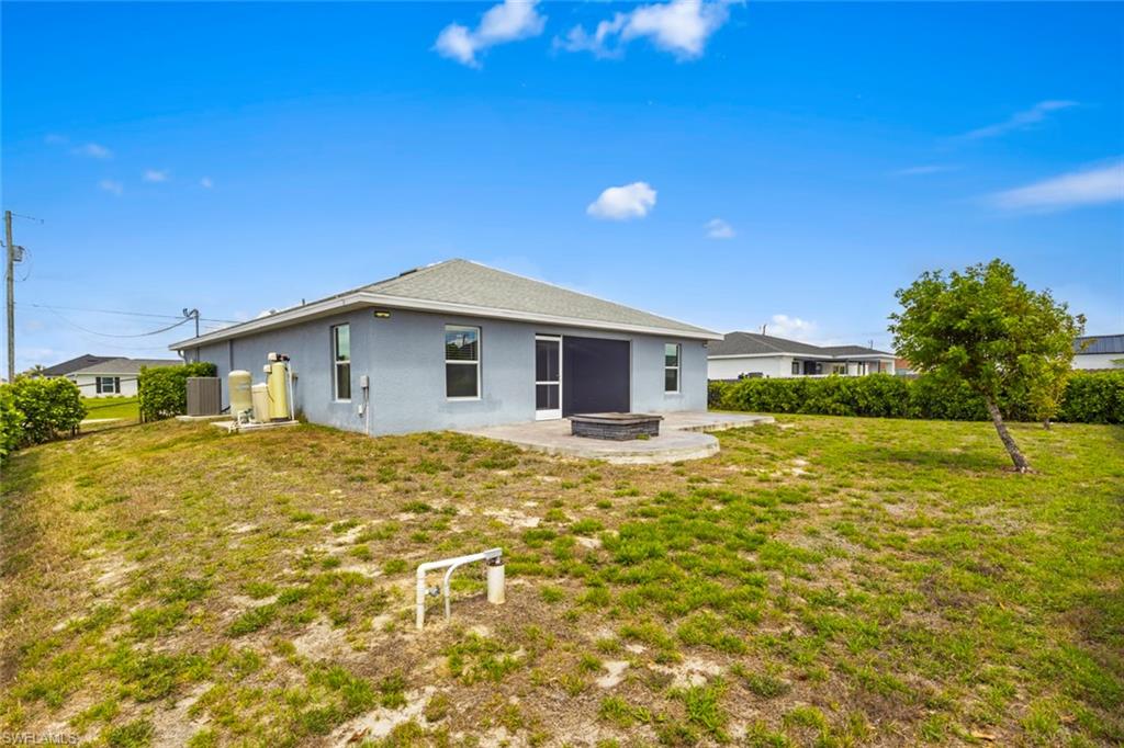 CAPE CORAL - Residential