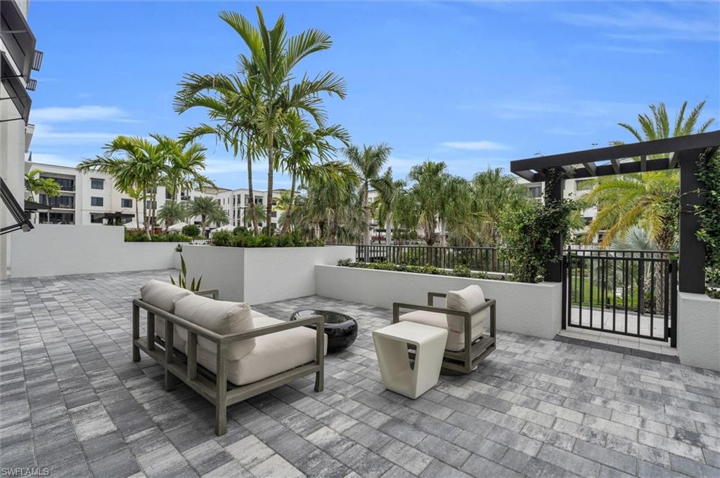 ELEVEN ELEVEN CENTRAL - Residential