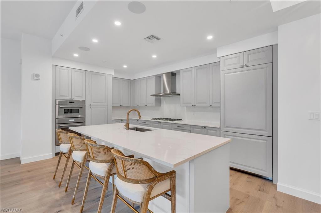 ELEVEN ELEVEN CENTRAL - Residential