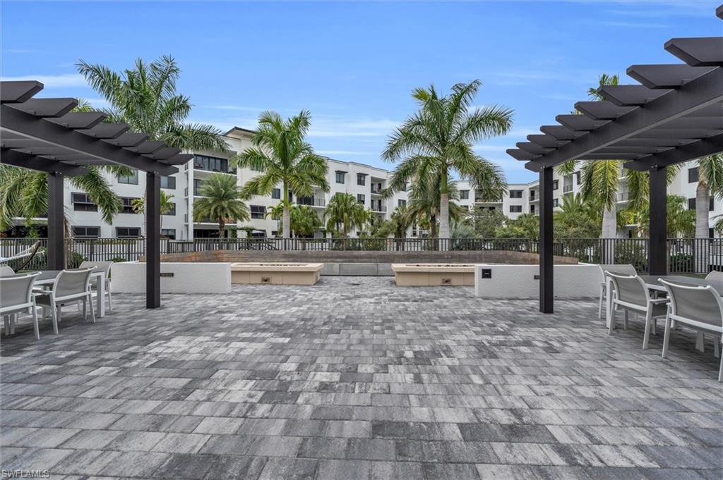 ELEVEN ELEVEN CENTRAL - Residential