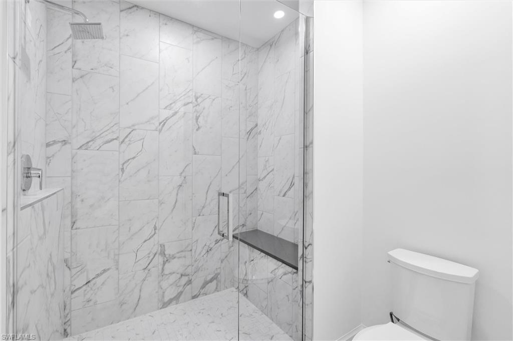 ELEVEN ELEVEN CENTRAL - Residential