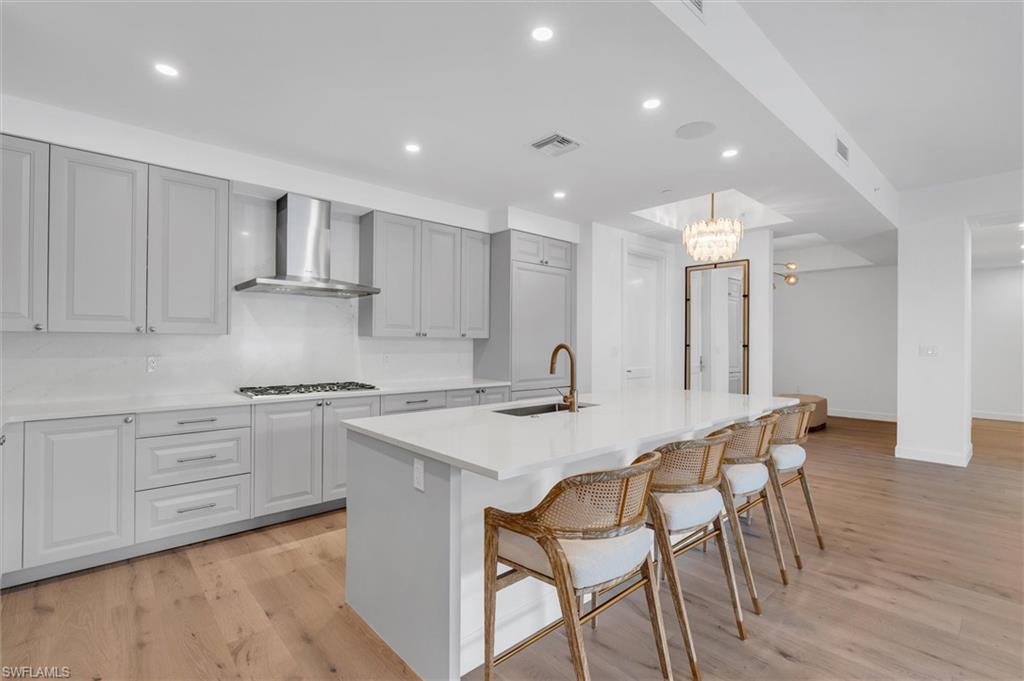 ELEVEN ELEVEN CENTRAL - Residential