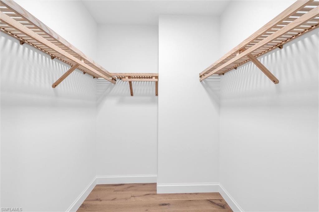 ELEVEN ELEVEN CENTRAL - Residential