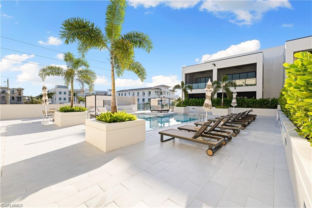 STELLA NAPLES - Residential