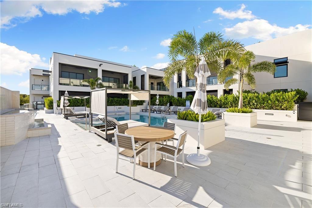 STELLA NAPLES - Residential