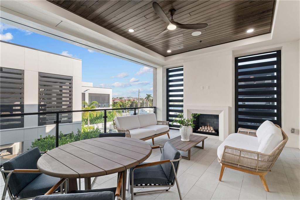 STELLA NAPLES - Residential