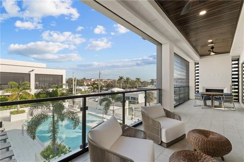 82 9th ST S 301 NAPLES FL 34102