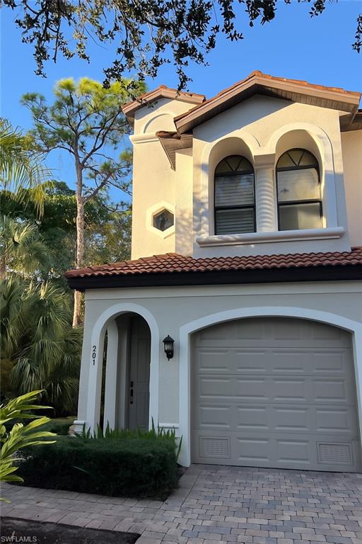 SERRANO - Residential