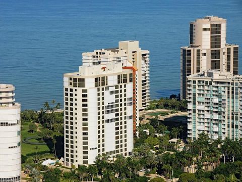 A home in NAPLES